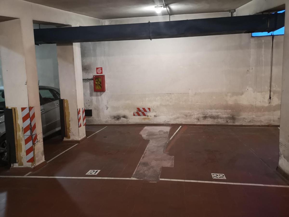Convenient Family Apt With Private Parking Mestre Exterior photo