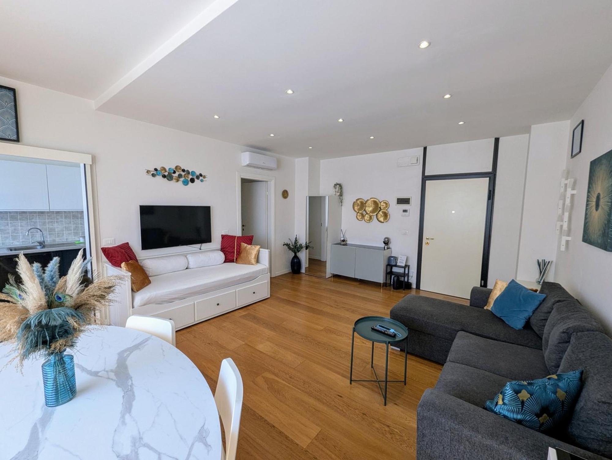 Convenient Family Apt With Private Parking Mestre Exterior photo